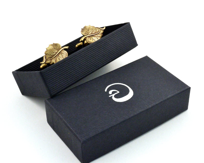 files/LeafCuffLinksinGiftBox2.jpg