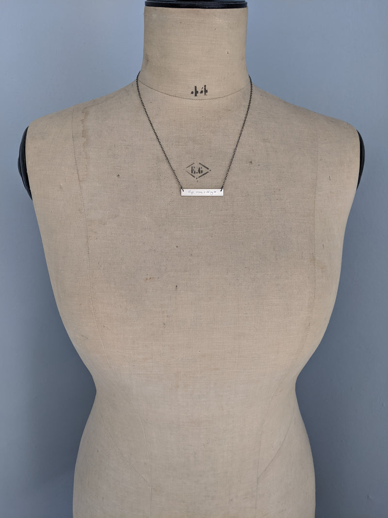 products/SilverHandwritingNecklace2.jpg