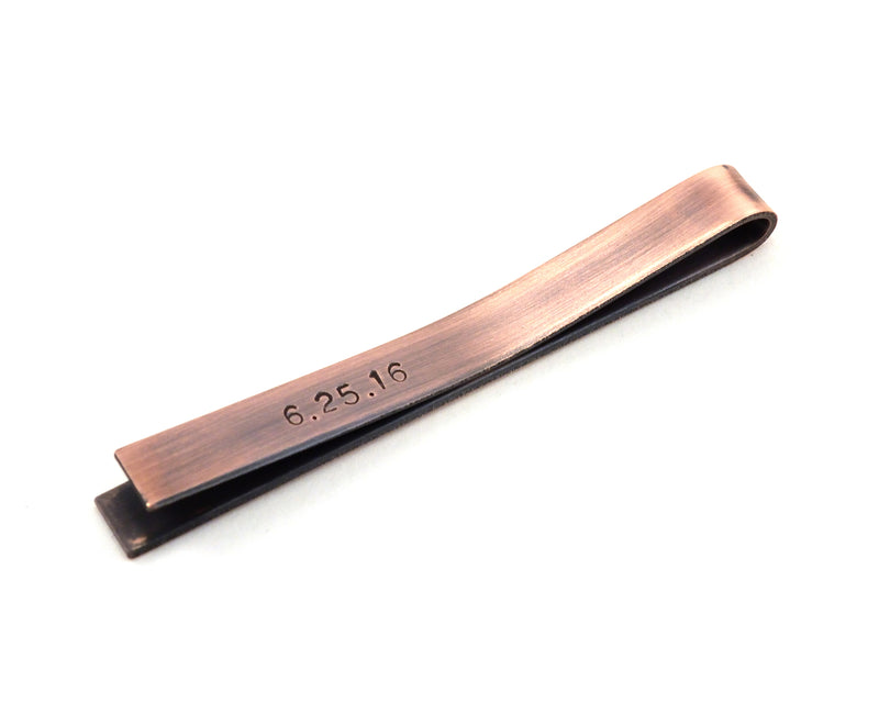 products/copper-monogrammed-tie-bar-corporate-gift-for-men-01.jpg