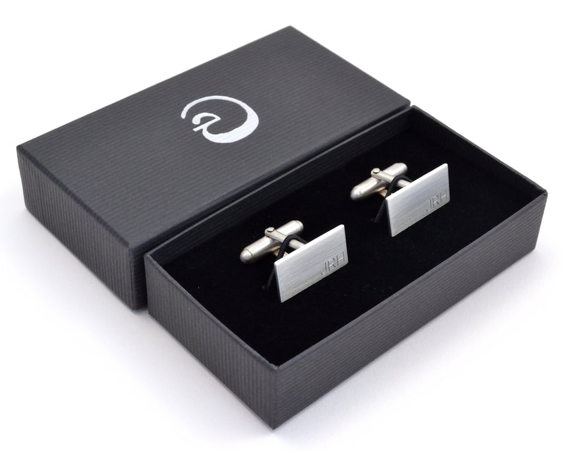products/engraved-silver-cuff-links-minimalist-custom-initial-cuff-links-14.jpg