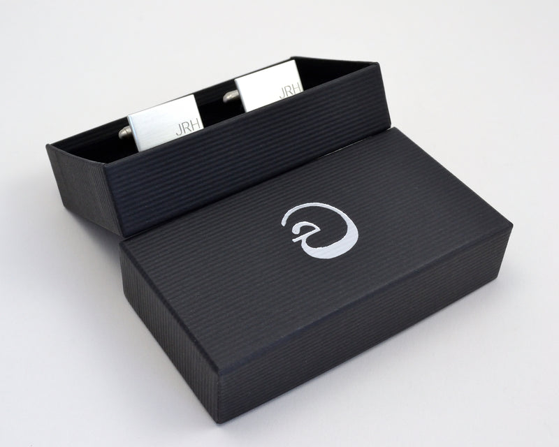products/engraved-silver-cuff-links-minimalist-custom-initial-cuff-links-15.jpg