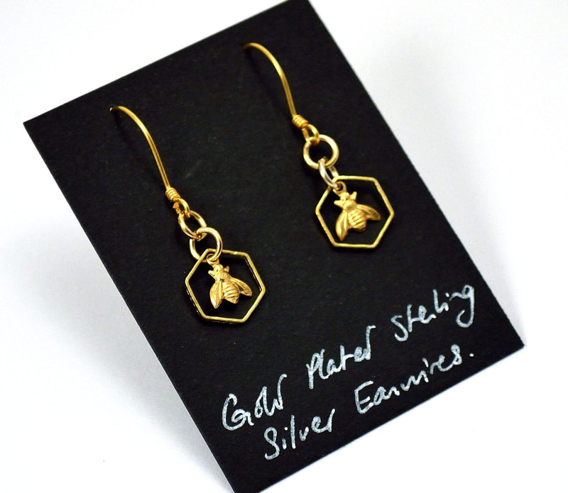products/honeycomb-bee-earrings-gold-plated-silver-earwires-02.jpg