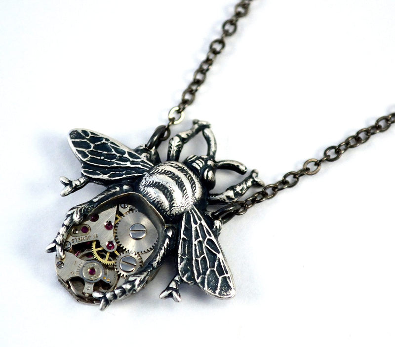 products/silver-bee-necklace-steampunk-00.jpg