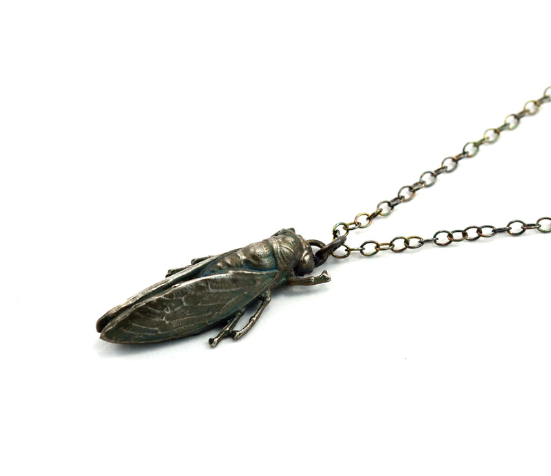 products/silver-cicada-necklace-01.jpg