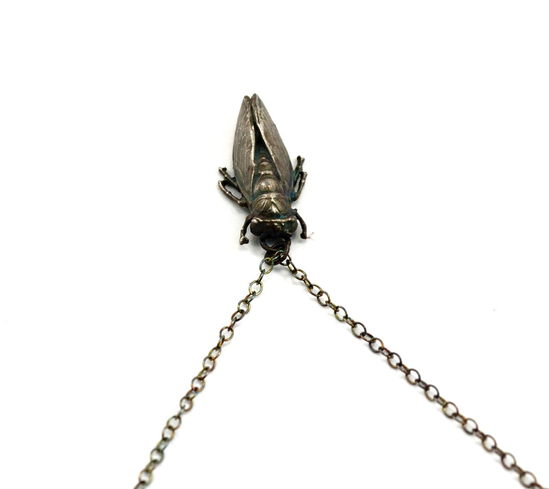 products/silver-cicada-necklace-06.jpg