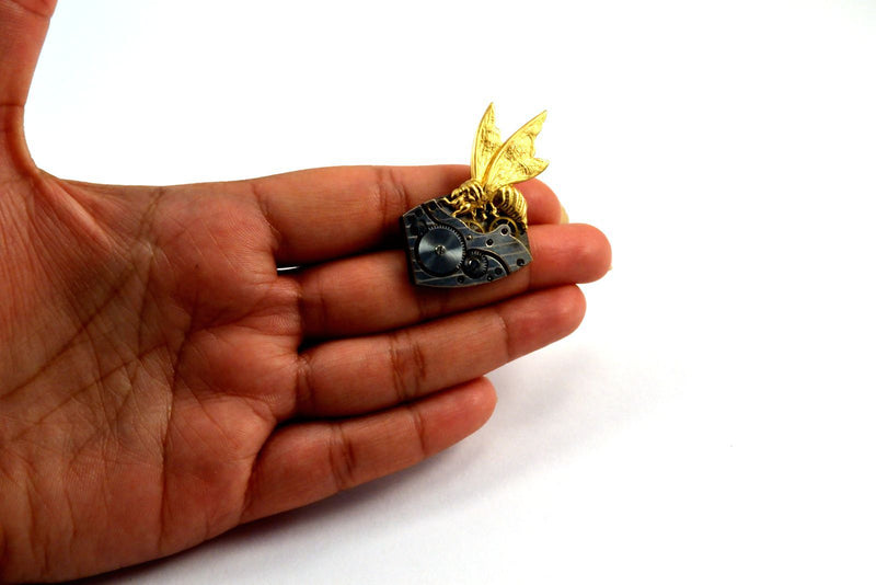 products/steampunk-bee-brooch-bee-on-time-04.jpg