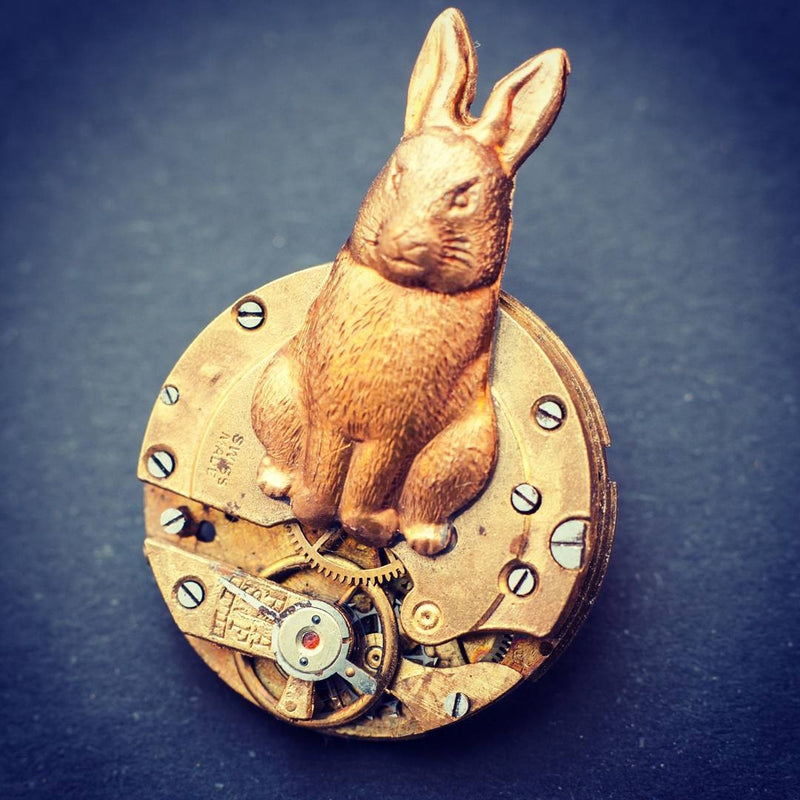 products/steampunk-rabbit-brooch-clockwork-pin-alice-in-wonderland-05.jpg